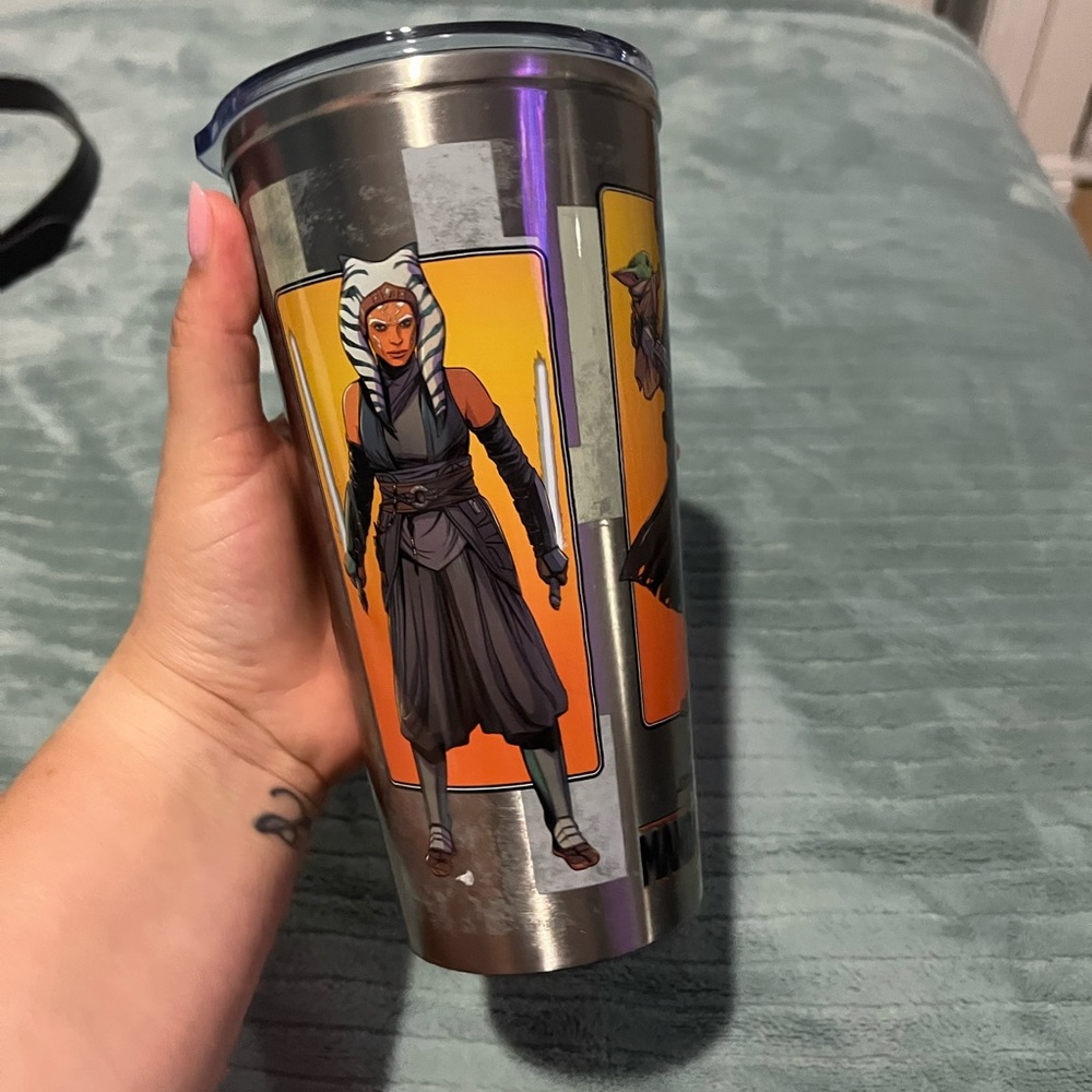 Mandalorian cup Disneyland